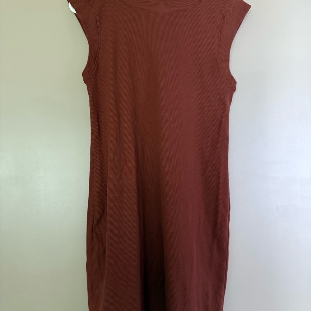 Sleeveless Brown Dress